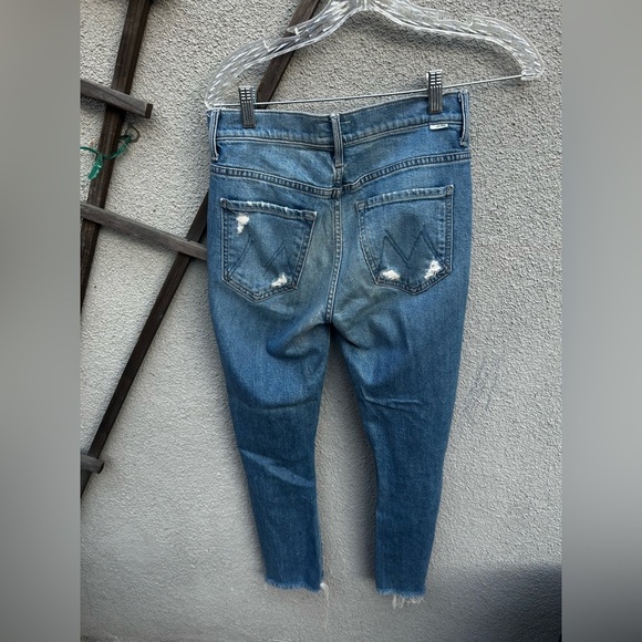 Mother insider Crop Step Fray Hijacking the Runway - Picture 8 of 14